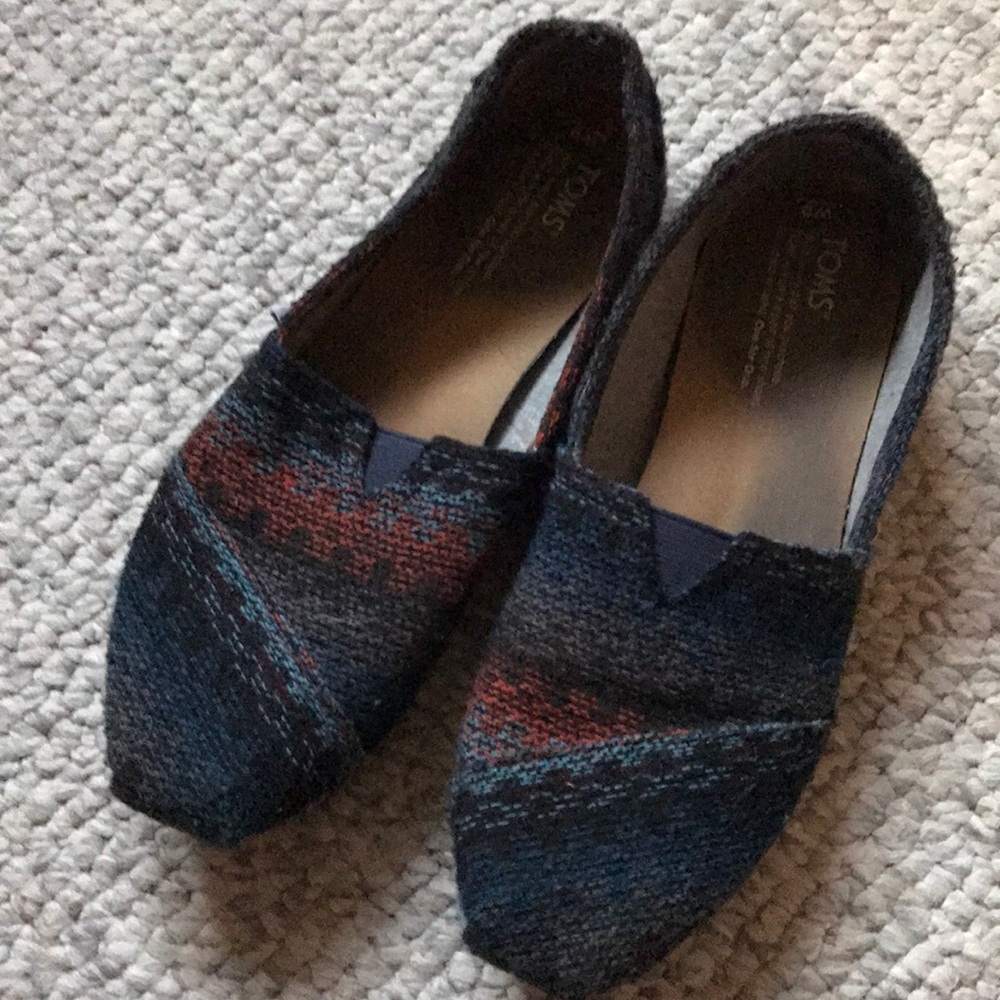 Toms Shoes